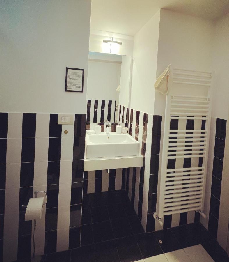 211 Underground Otel Viareggio Dış mekan fotoğraf